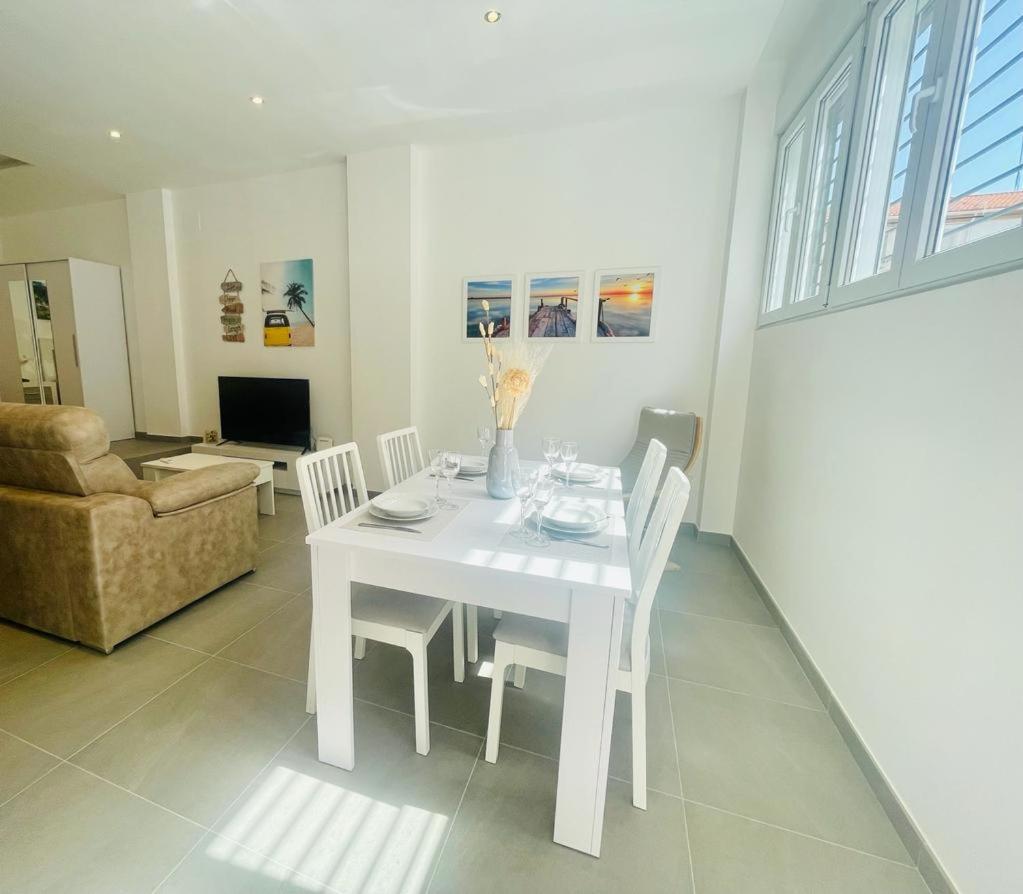 Apartamento Alhucemas Playa Malaga Exterior photo